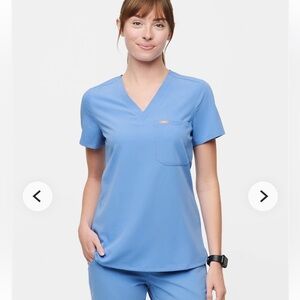 FIGS Ceil Blue Catarina One-Pocket Scrub Top size Small